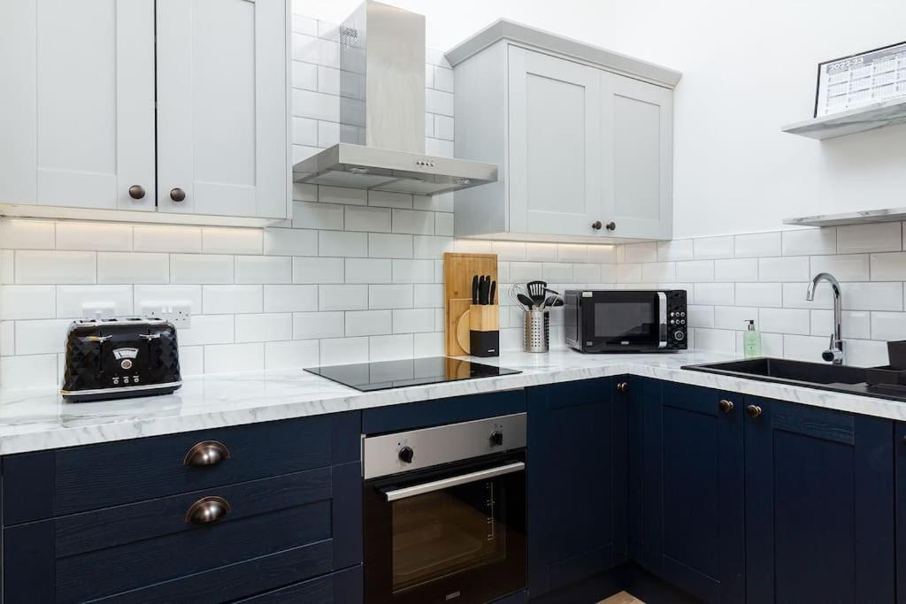 The Stylish 3-Bedroom Maisonette Retreat ستيرلينج المظهر الخارجي الصورة