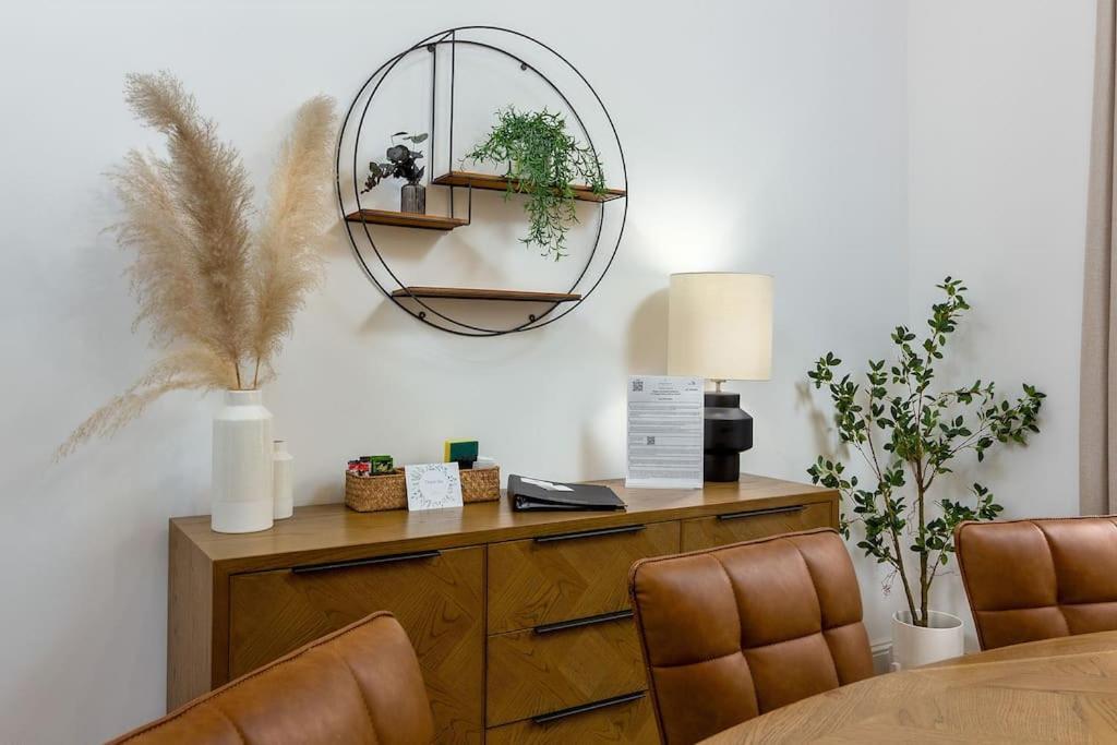 The Stylish 3-Bedroom Maisonette Retreat ستيرلينج المظهر الخارجي الصورة